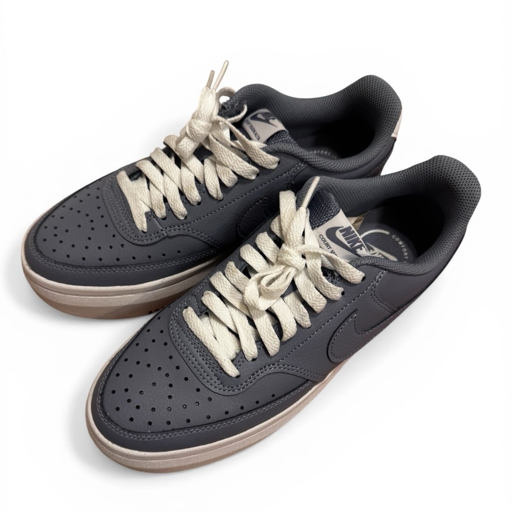 Nike Women’s Low-Top platform Sneakers in ashen slate and white